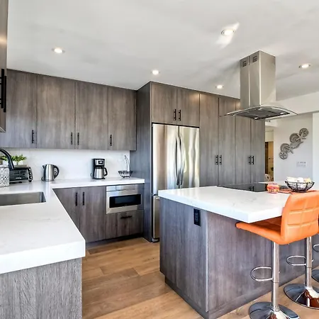 Villa 34 E I Street